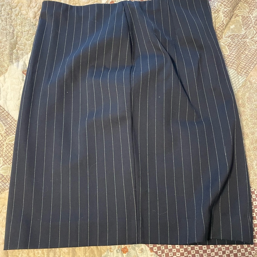 Straight skirt, size 10 premise